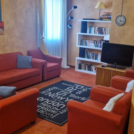 Hotel Marina Torri Del Benaco Zewnętrze zdjęcie