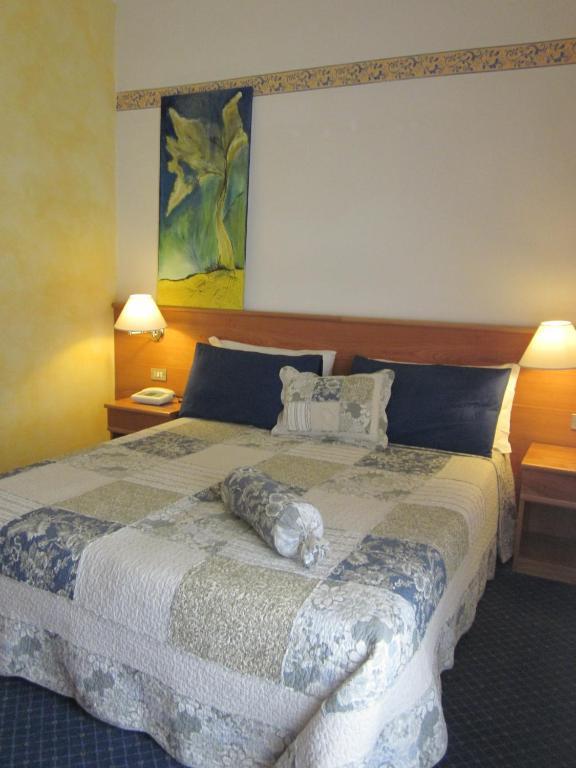 Hotel Marina Torri Del Benaco Pokój zdjęcie