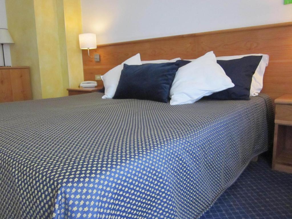 Hotel Marina Torri Del Benaco Pokój zdjęcie